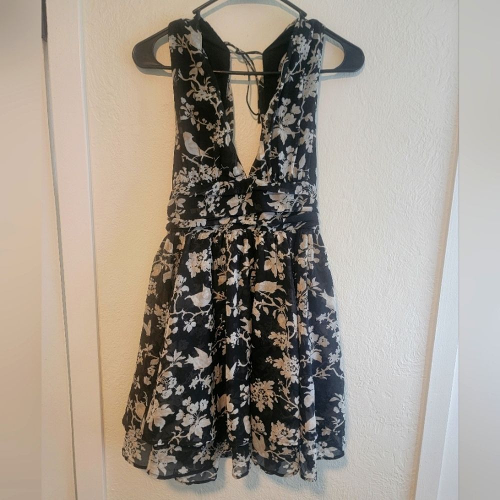 Abercrombie Fitch Flirty Drama Ruffle Floral Deep V Open Back Mini Dress Small